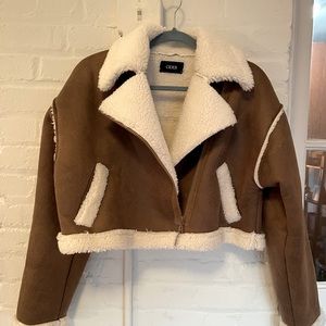 Faux Shearling Contrasting Collar Jacket